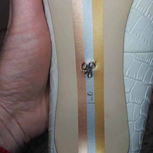 Sam Edelman Hazel Sexy White Croc Embossel Leather Pointed Toe Pumps - Picture 4 of 6